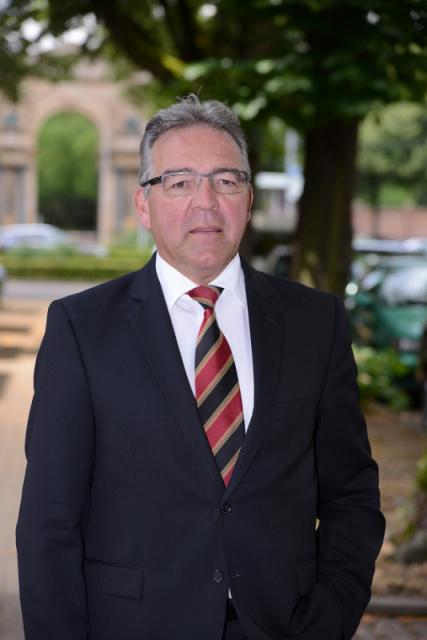 Karl-Heinz Müller, Inhaber des Freiburger Bestattungsinstituts K.H. Müller